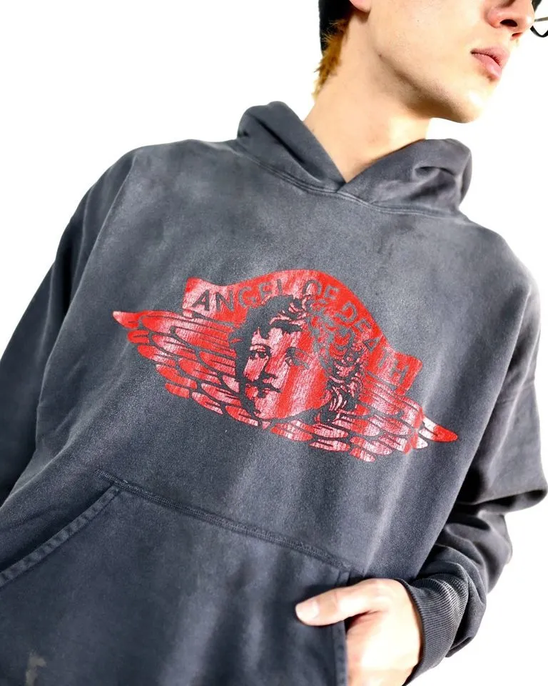 SAINT Mxxxxxx HOODIE/ANGEL / BLK SAINT Mxxxxxx ANGEL HOODIE/BLK Angel Reborn Cracked Printed Retro Distressed Hoodie Assute dyed, full-length spray-painted horse fade, heavy fermentation wash to produce NEW VINTAGE texture, four-needle and six-thread workmanship, no bone seams, more comfortable to wear, genuine grade crack print/accessory restoration